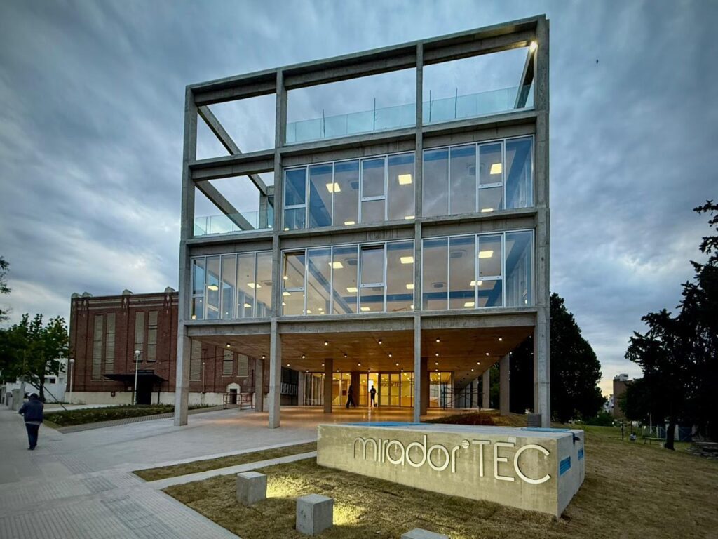Edificio Mirador TEC, sede del Polo Tecnológico del Paraná